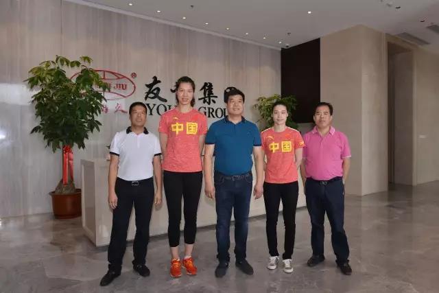 融籍女排奥运冠军，徐云丽、林莉到访pg电子游戏集团总部
